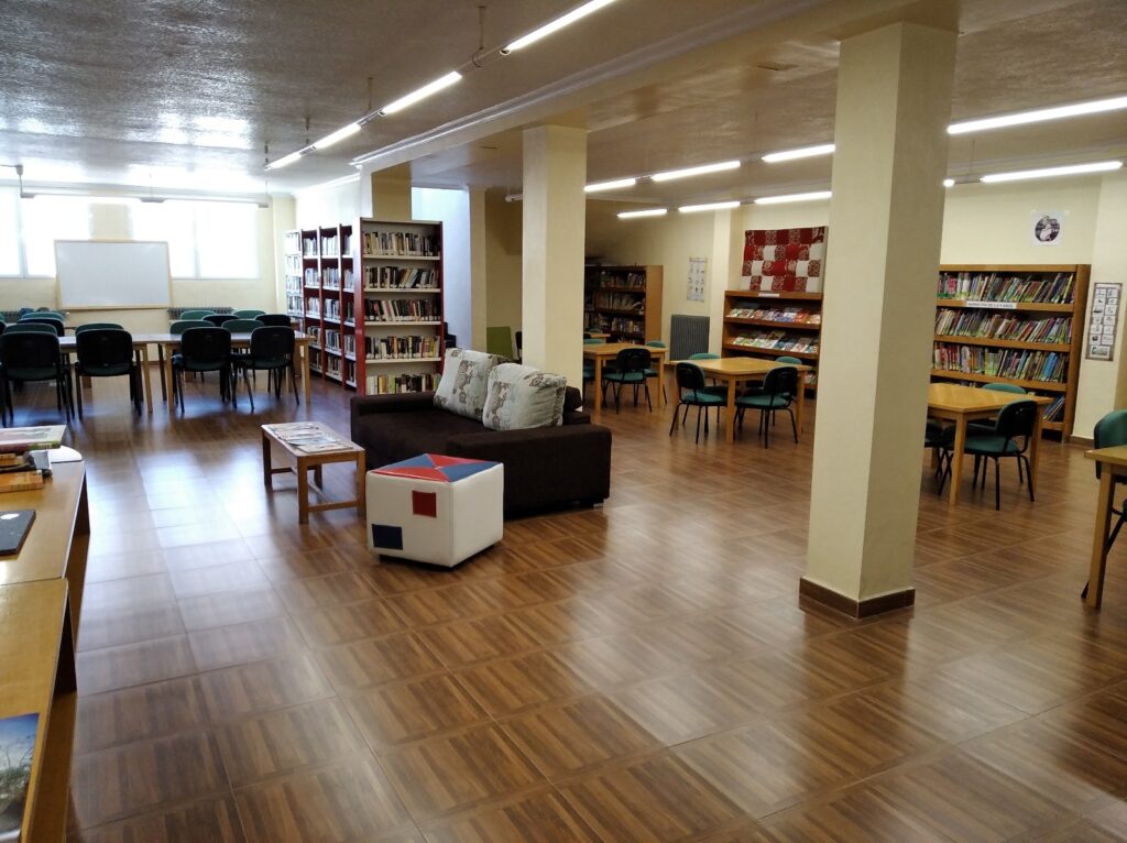 biblioteca 2